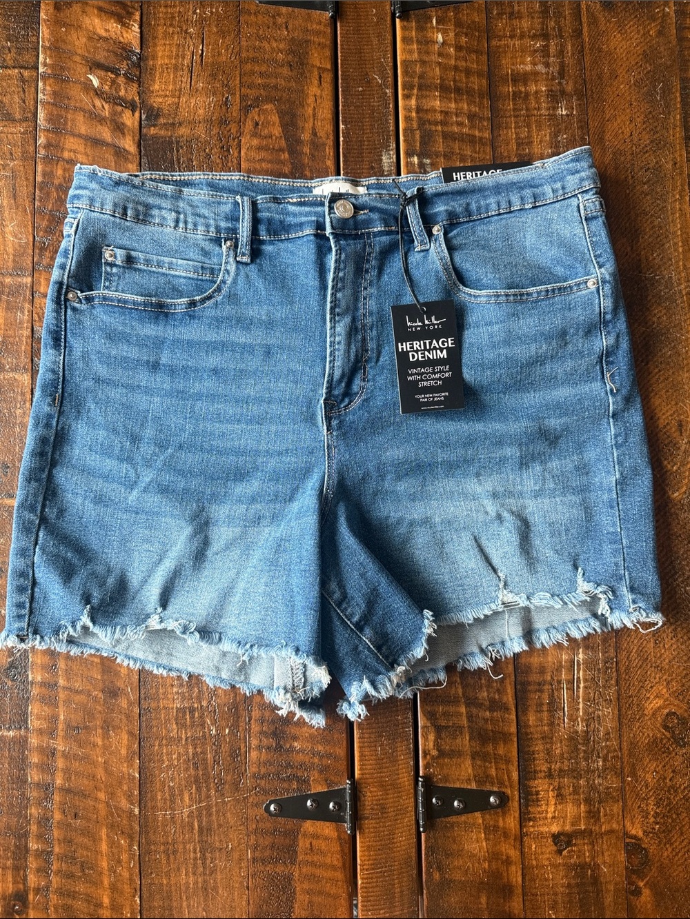 Nicole Miller Heritage Nomad Super High Rise Denim Shorts 16 NWT